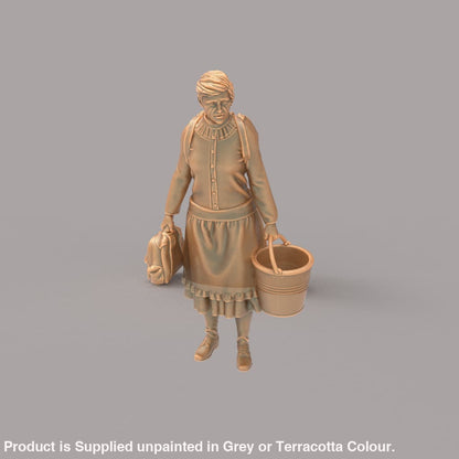 MM589 1940’s Lady with bags and Bucket Figure
