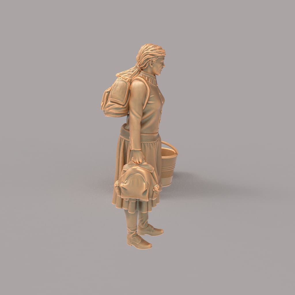 MM589 1940’s Lady with bags and Bucket Figure