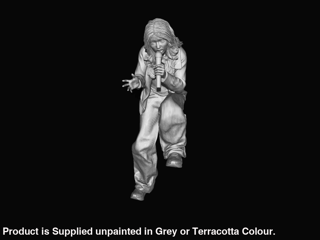 MM740 Female Street Busker Figure