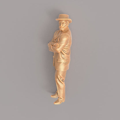 MM928E Edwardian/Victorian Gentleman arms crossed Figure