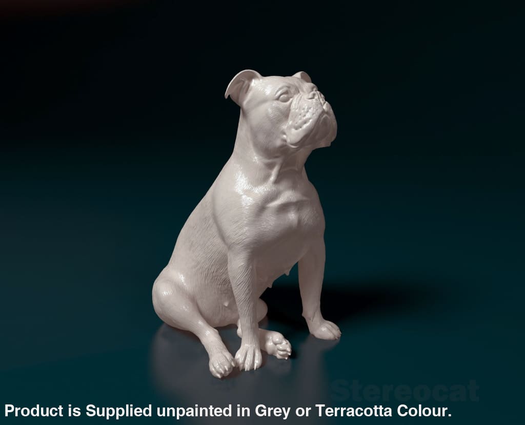 MMD055 Female English Bulldog 1:32 Animal