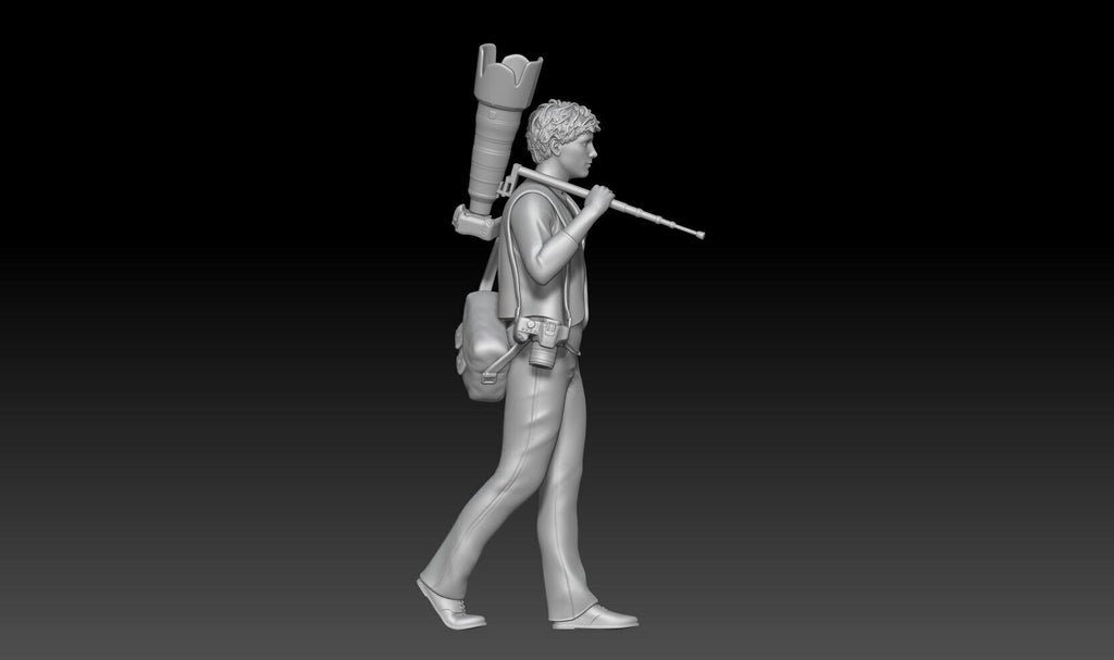 MM1353 Photographer with Large Camera